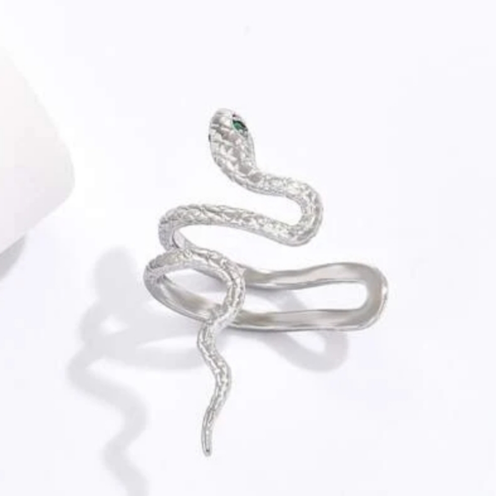 Silver Serpentine Ear Cuff NWOT